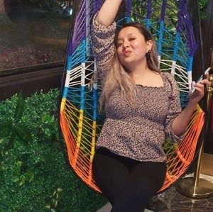 Meet your Posher, Mariela